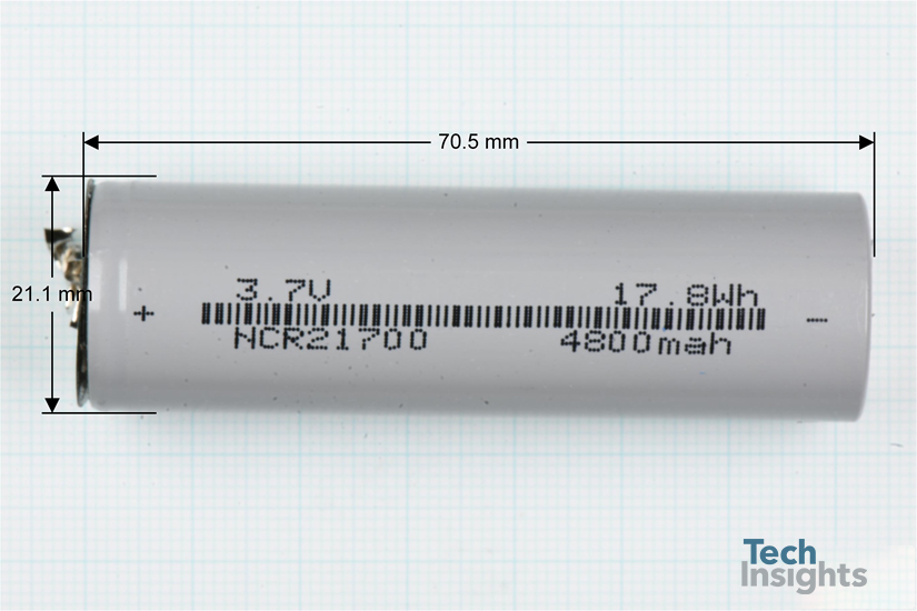 Individual cylindrical cells used in a FLA201G power bank. 