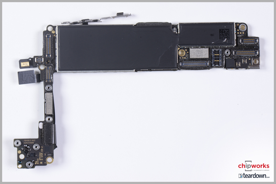 Apple iPhone 7 Board Shot